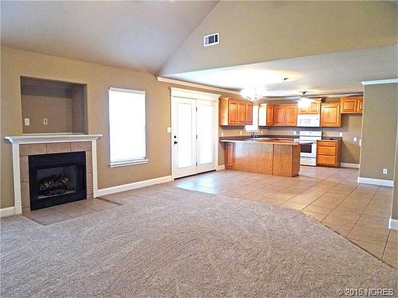 2nd image of 2605 Highwood Pl