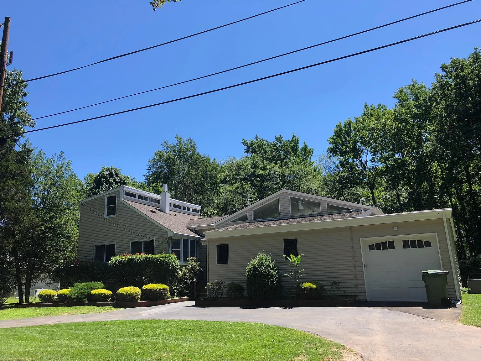 12 Youmans Ave photo 1