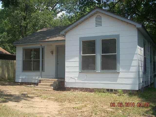 1st image of 104 Polk St