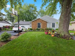 1180 Reckinger Rd, Aurora, IL 60505