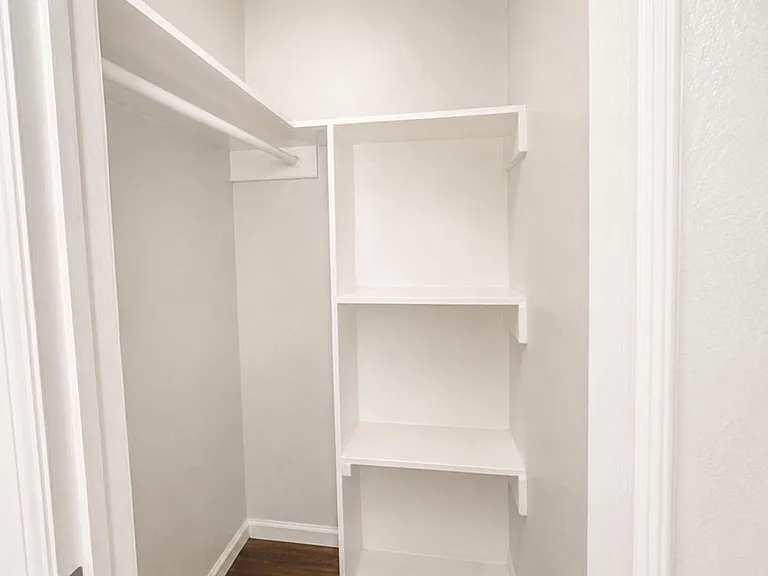 14 Laura Ln — Photo 5
