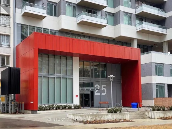 25 Holly St #703, Toronto, ON M4S 0E3