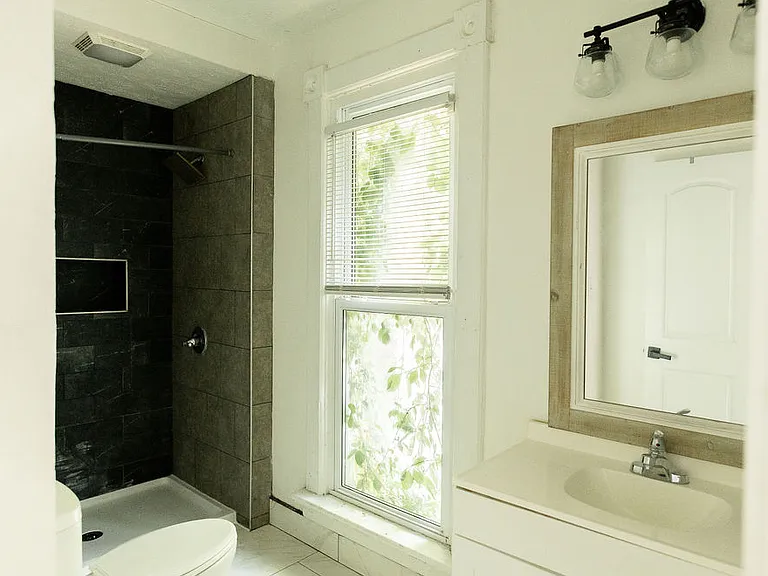415 Brightwood Ave — Photo 24