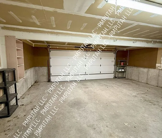 1602 E 2550 N — Photo 37