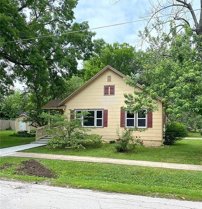 308 W Maple St, Butler, MO 64730 | Zillow