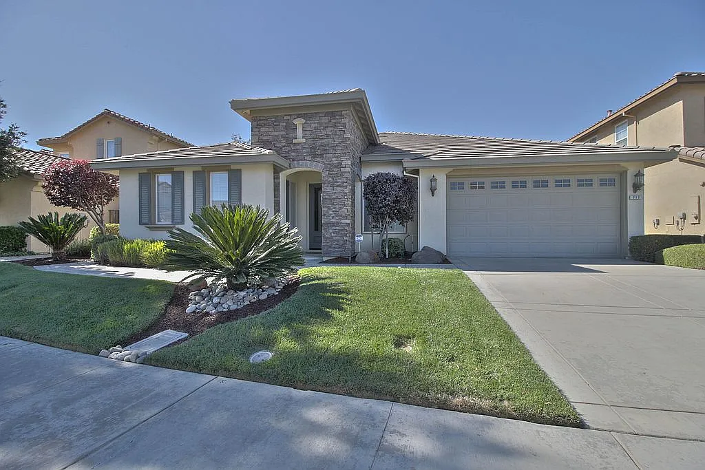 717 Red Barn Pl photo 1