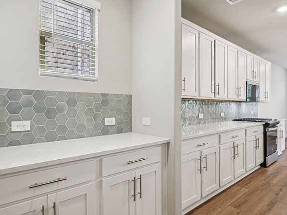7th image of this home