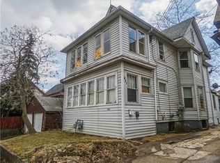 1421 Osborne Ct, Niagara Falls, NY 14303