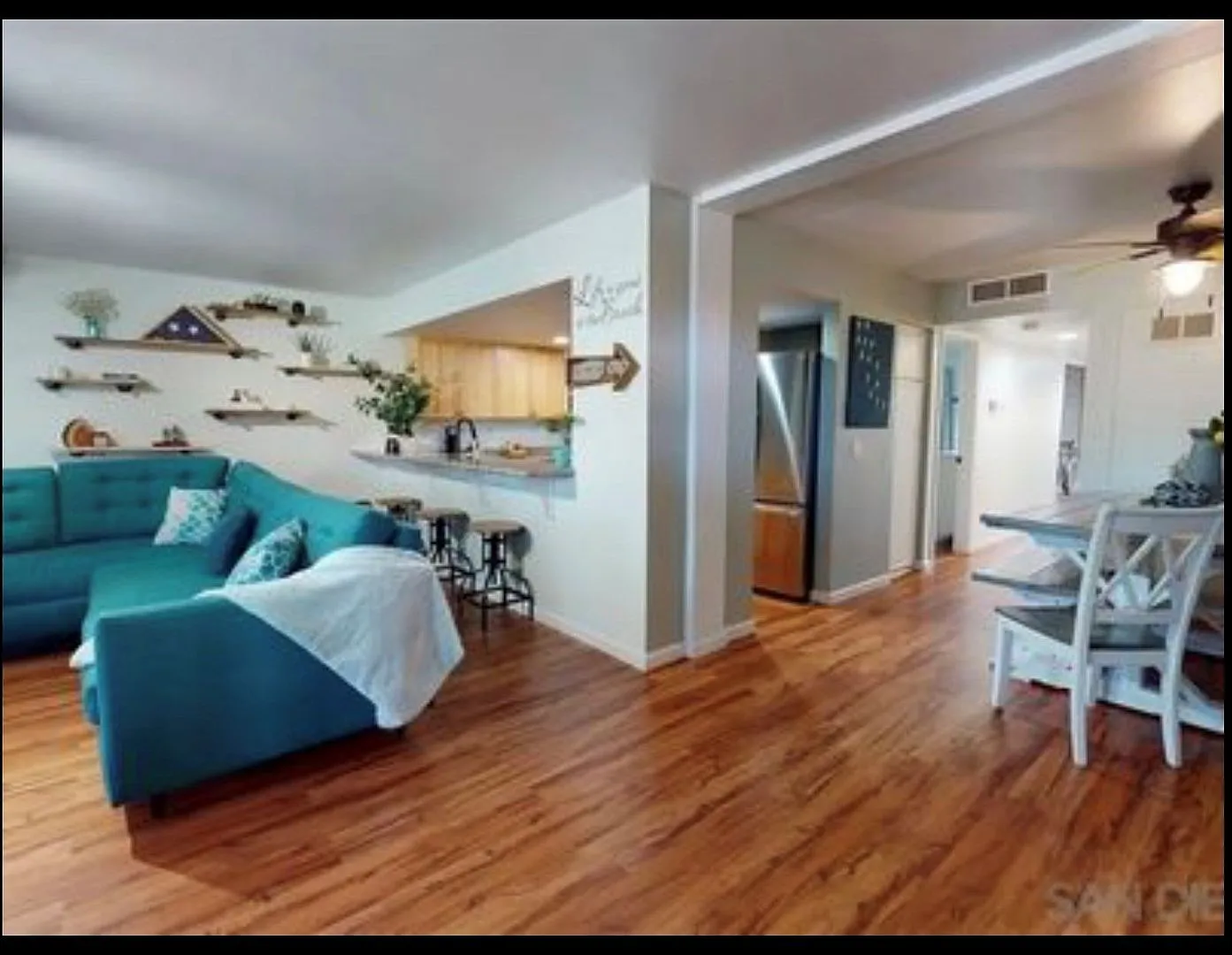 2 Bedroom Condo close to the Beach — Photo 3