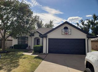 600 Shamrock Cir, Ponca City, OK 74601