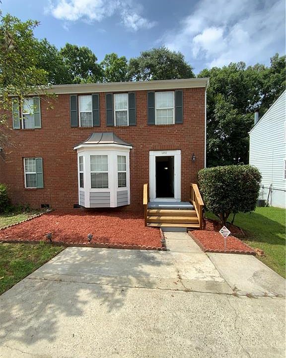 1st image of 1261 Vintage Pointe Dr