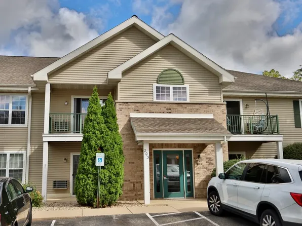203 Kearney Way Unit 208, Waunakee, WI 53597