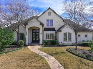 1202 Royal Adelade Dr, College Station, TX 77845