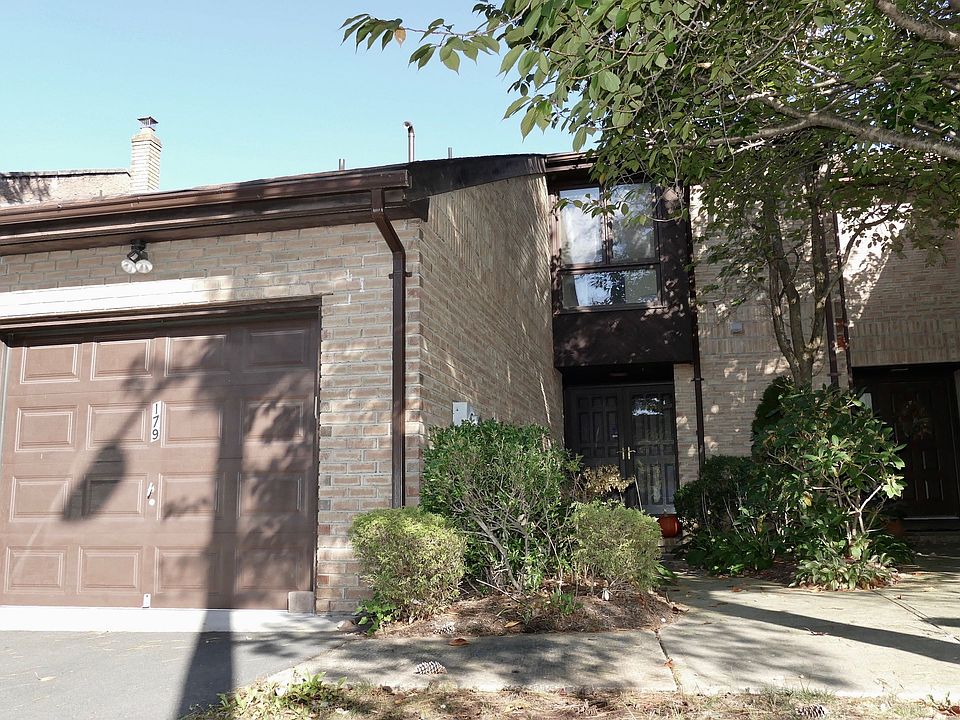 Front of 179 Nathan Dr