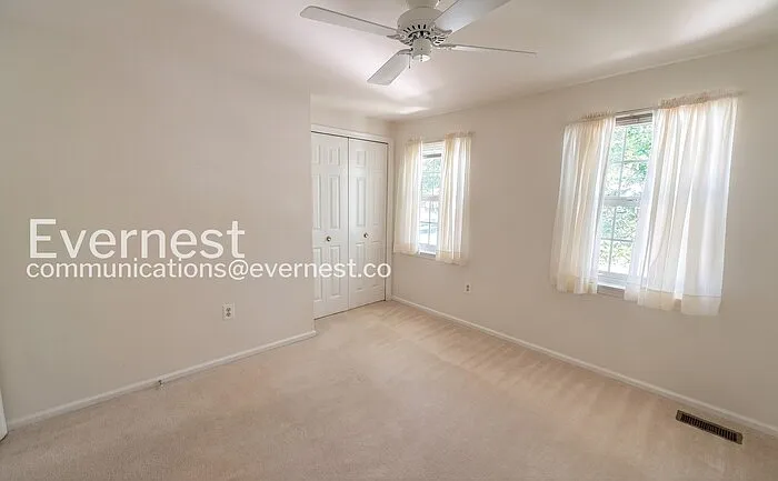 11829 Parliament Dr — Photo 11