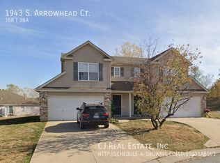 1943 S Arrowhead Ct, Independence, MO 64057