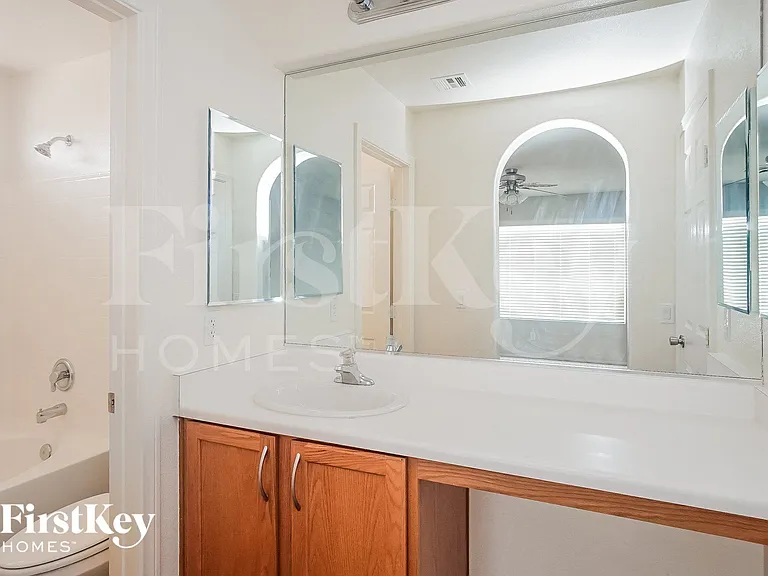 5333 Carlsbad Heights St — Photo 8