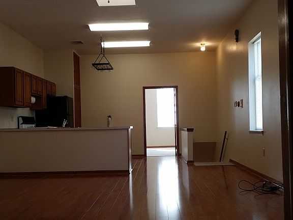Living room (new laminate)