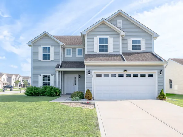 899 Briarstone Dr, Greenwood, IN 46143