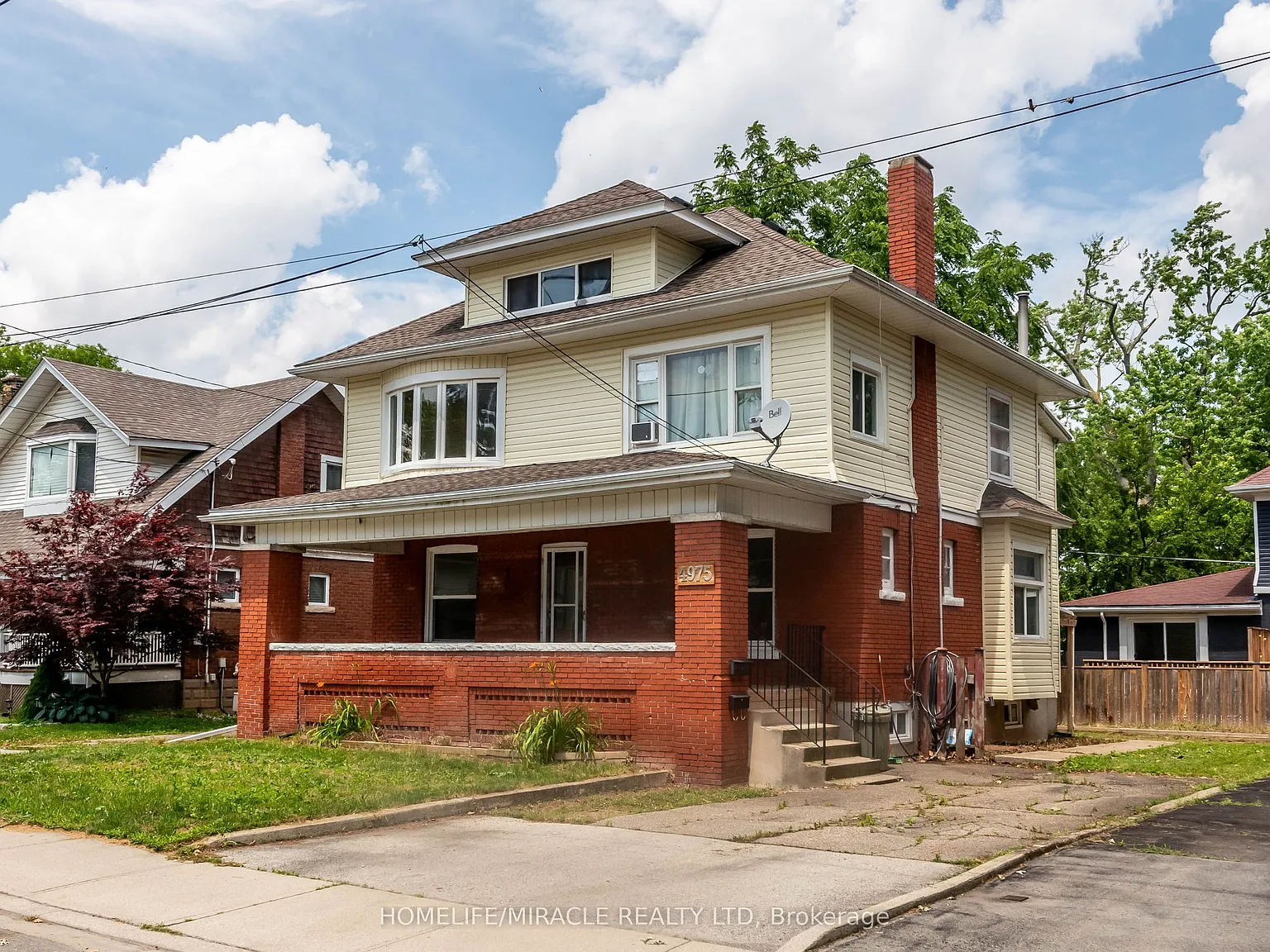 3 bed, $2,100 — Photo 3