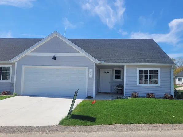 4294 Highpoint Dr #103, Wayland, MI 49348