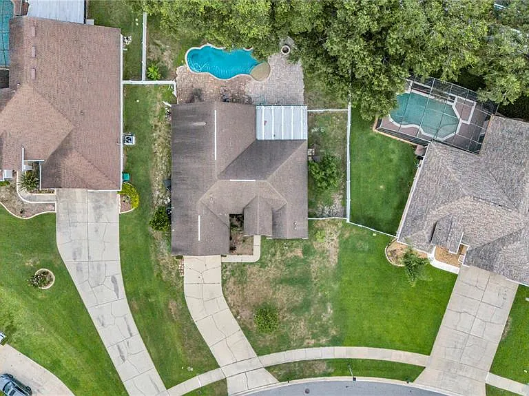 2031 Wintermere Pointe Dr — Photo 25