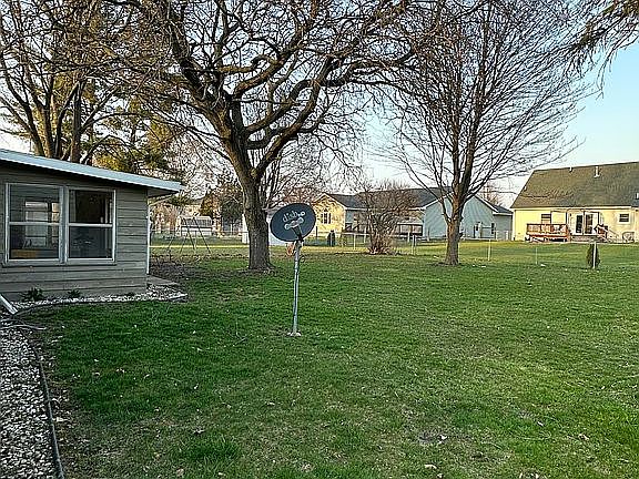 3rd image of 1807 Lynnwood Dr