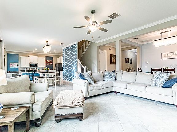 3rd image of 3042 Hilliard Dr