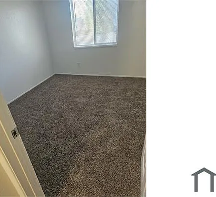7549 N 47th Dr — Photo 3