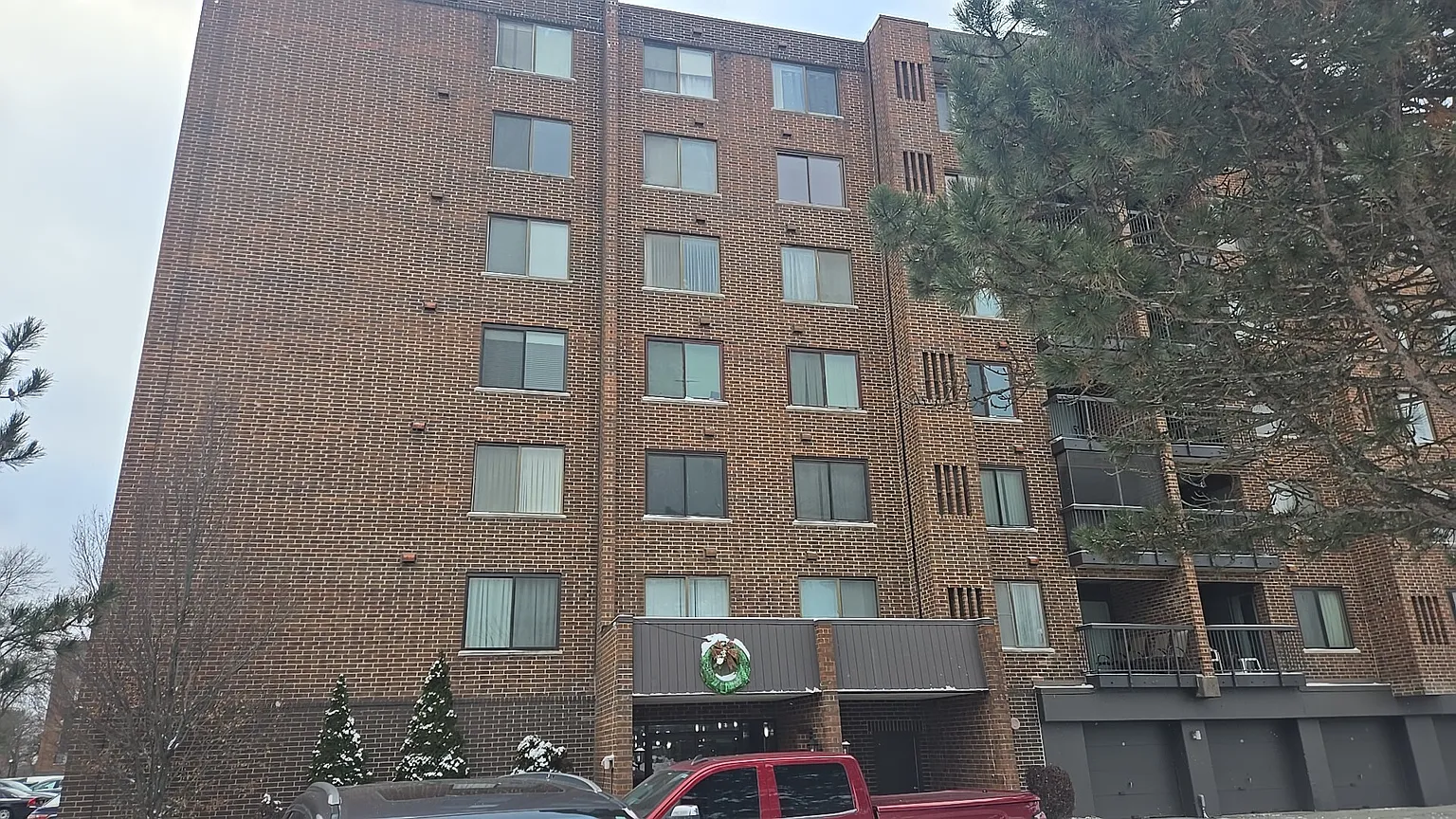500 Park Ave APT 436 photo 1