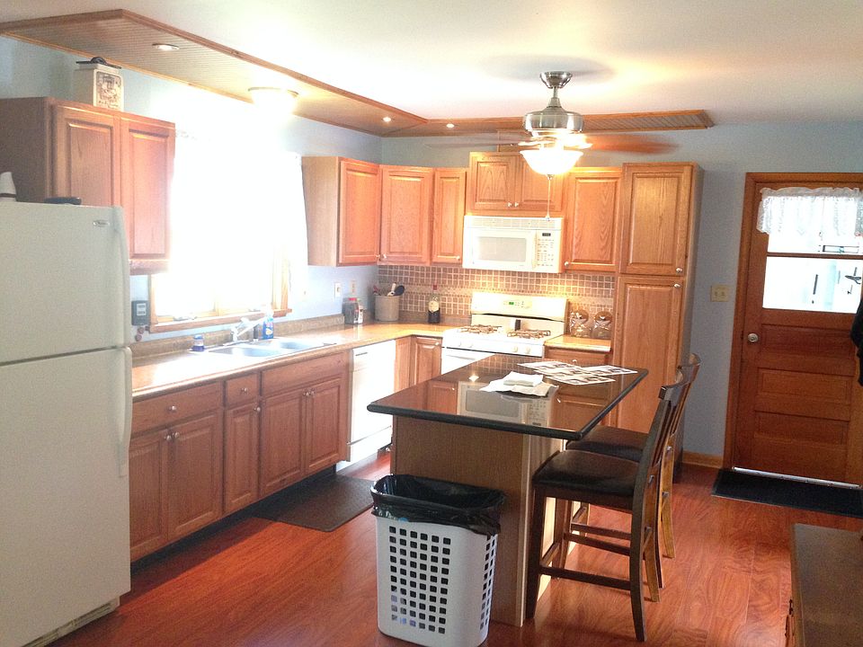 1st image of 8 Bancroft St