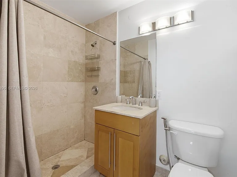 945 Michigan Ave #3 — Photo 11