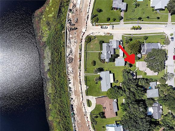 4th image of 510 Jacaranda Ln