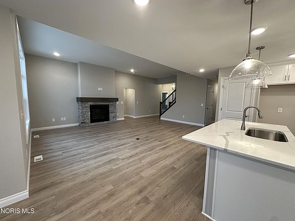 4th image of 25264 E Sunset Maple Dr