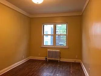 Rented by Zikos Realty Services