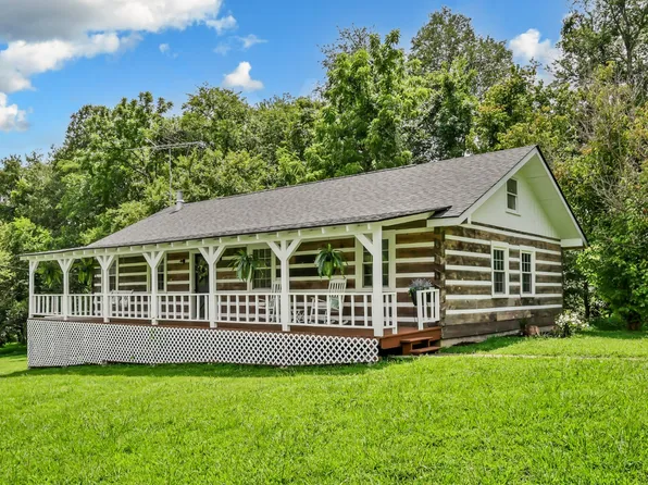 3774 Blooming Grove Rd, Woodlawn, TN 37191