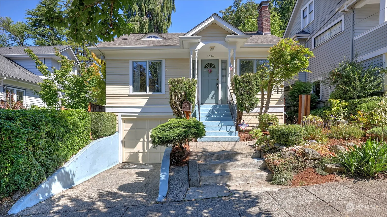 2808 NE 60th St photo 1