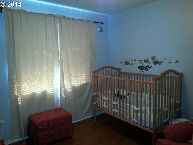 4 bed, 2.5 bath, 1832 sqft, $2,000 — Photo 3