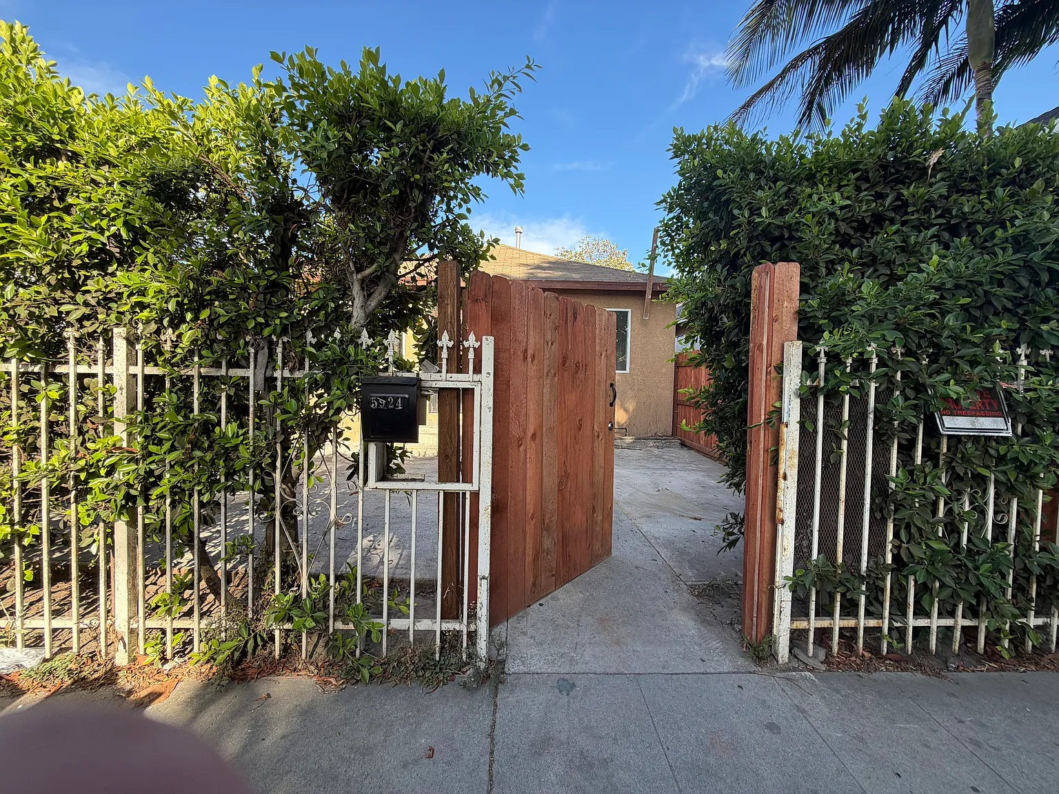 3 bed, 984 sqft, $3,000 — Photo 1