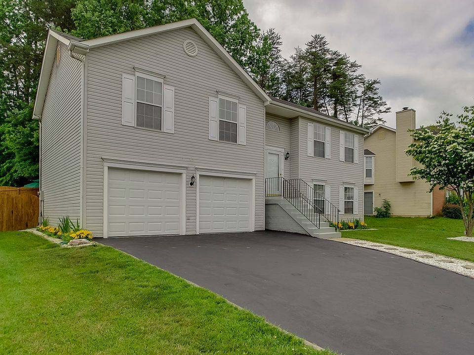 15 Riverton Drive, Stafford 
