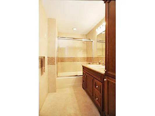 Sold by Citi Habitats | media 15