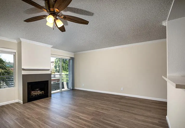 Warner Pointe — Photo 34