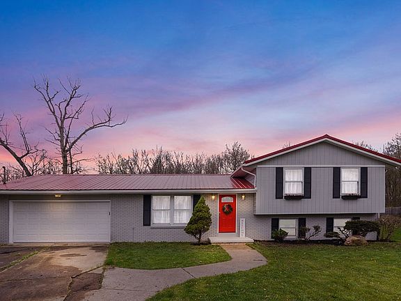 2nd image of 2150 Sprucewood Cir