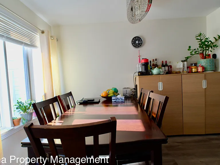 6 Crystal Park Cres #1 — Photo 8