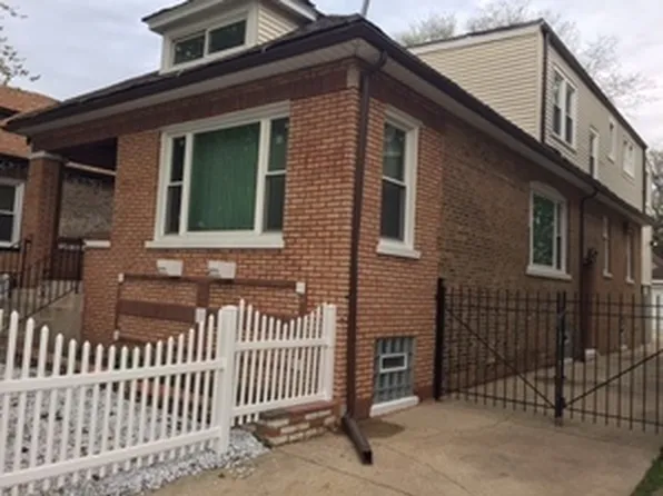8325 S Saginaw Ave, Chicago, IL 60617