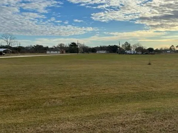 Riverside Dr, Palacios, TX 77465