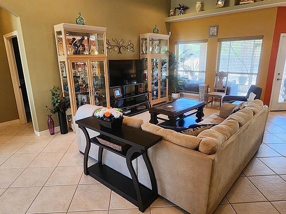 4th image of 15 Cypress Point Dr