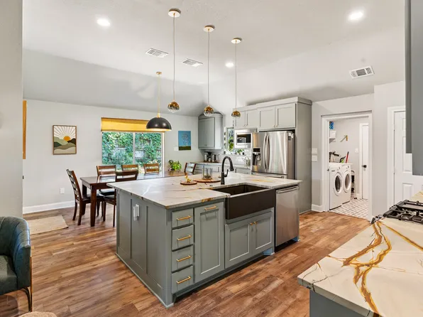 3422 Mercury Dr, Grapevine, TX 76051