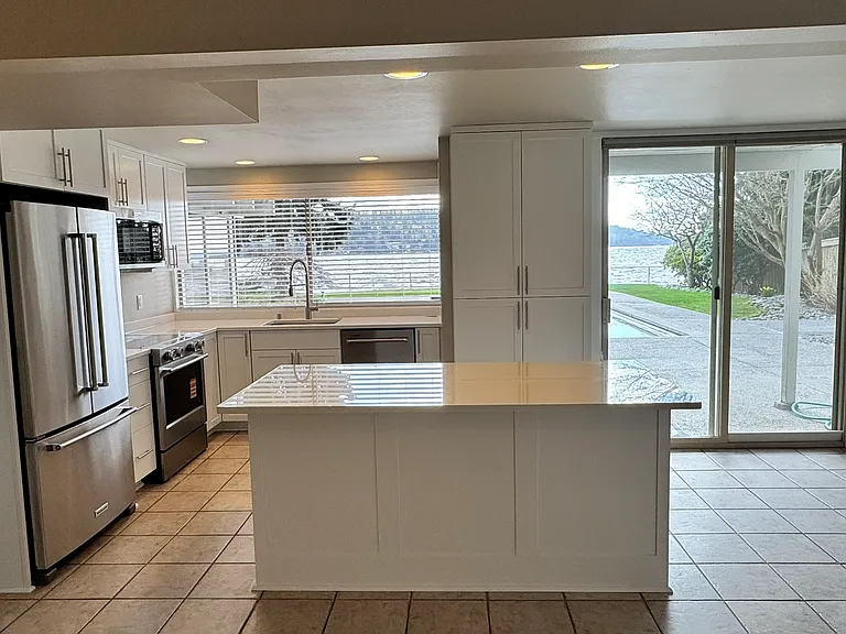 16736 Shore Dr NE — Photo 30