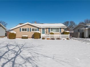 24270 Woodmere Dr, North Olmsted, OH 44070